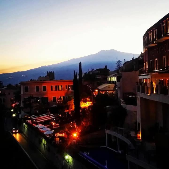 Casa Donna Rosaria Tra Etna E Taormina Apartman Riposto Kültér fotó