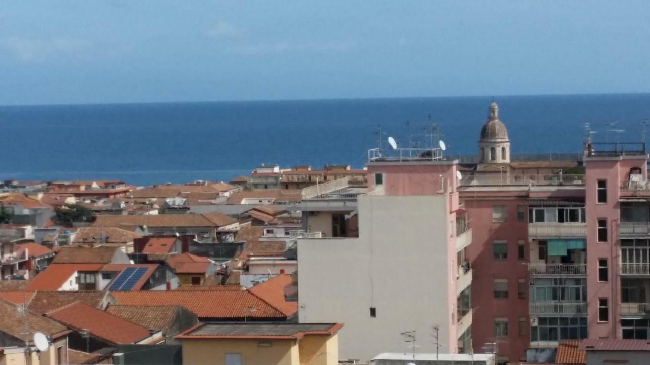 Casa Donna Rosaria Tra Etna E Taormina Apartman Riposto Kültér fotó