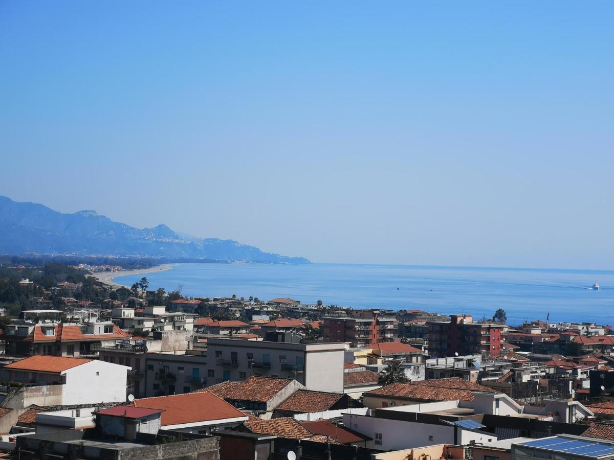 Casa Donna Rosaria Tra Etna E Taormina Apartman Riposto Kültér fotó